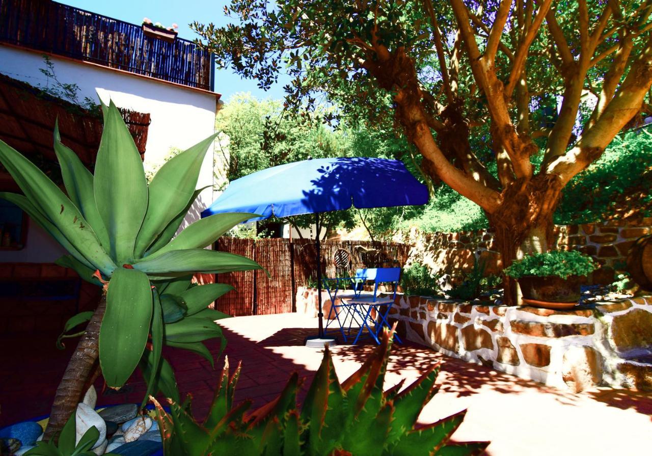 Hotel Cortijo De Salia Alcaucín Exteriör bild