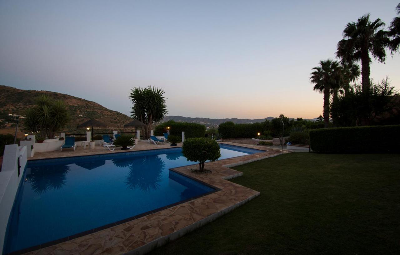 Hotel Cortijo De Salia Alcaucín Exteriör bild