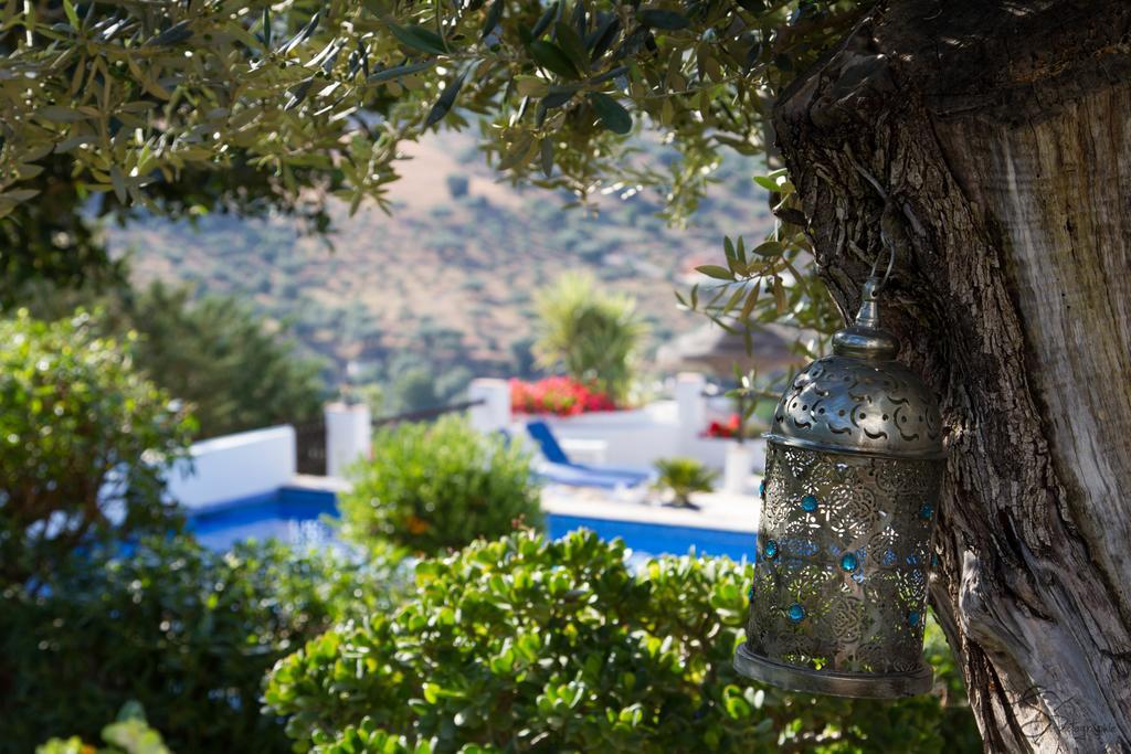 Hotel Cortijo De Salia Alcaucín Exteriör bild