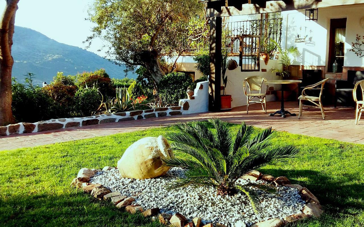Hotel Cortijo De Salia Alcaucín Exteriör bild