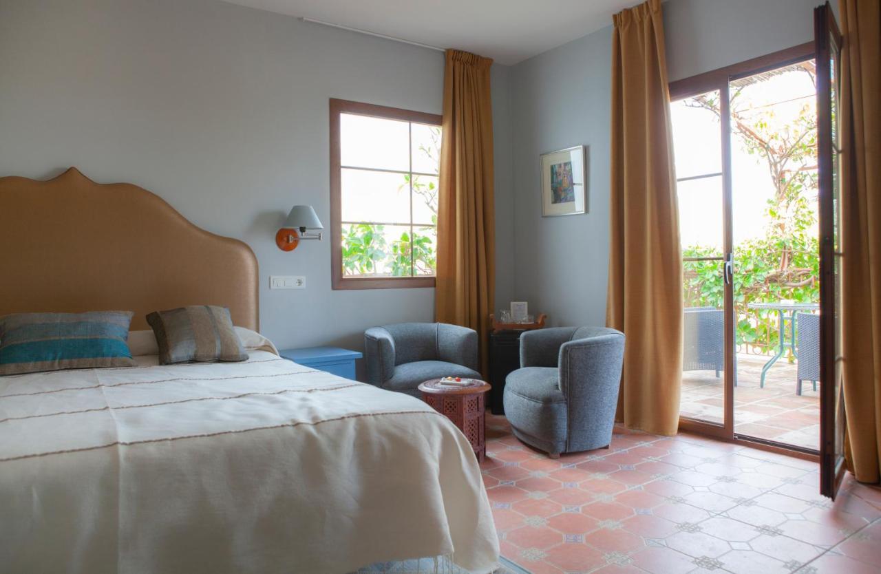 Hotel Cortijo De Salia Alcaucín Exteriör bild
