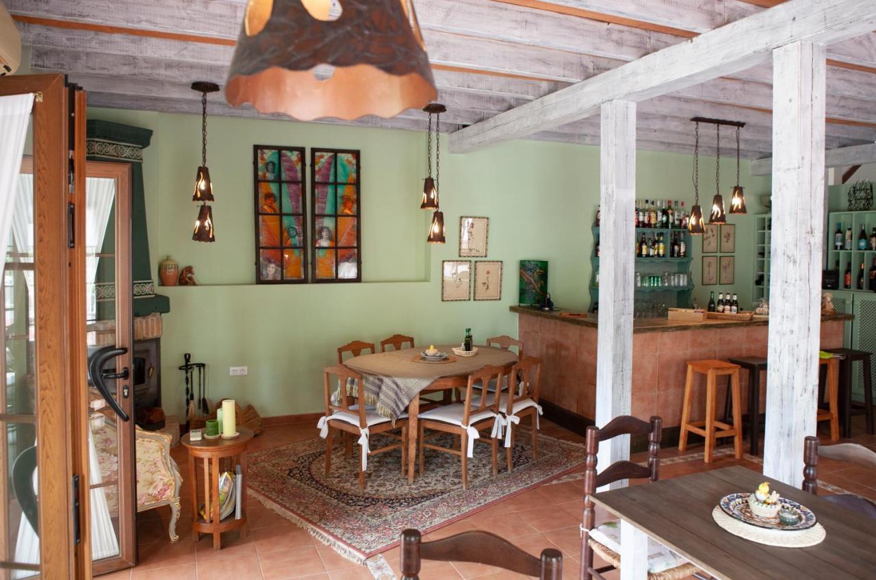 Hotel Cortijo De Salia Alcaucín Exteriör bild