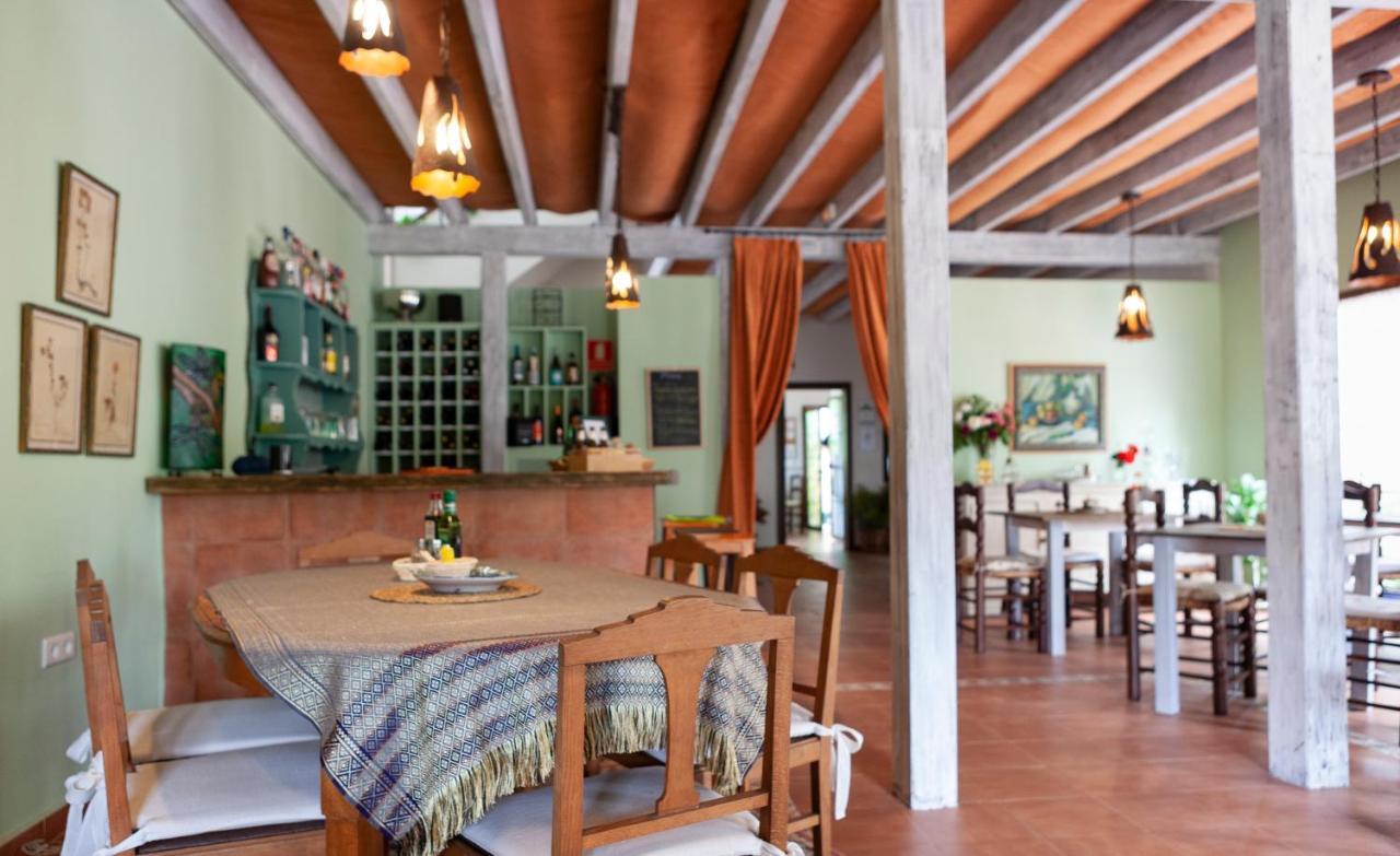 Hotel Cortijo De Salia Alcaucín Exteriör bild
