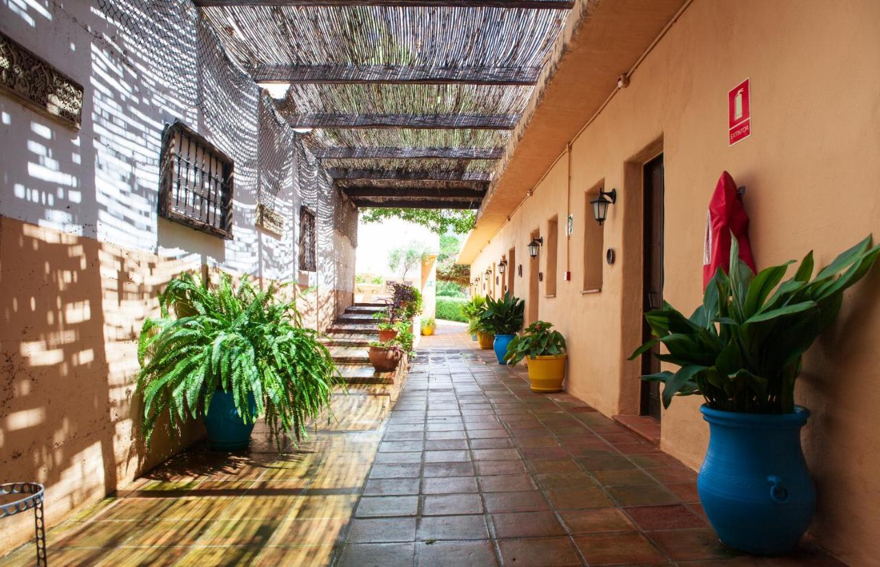 Hotel Cortijo De Salia Alcaucín Exteriör bild